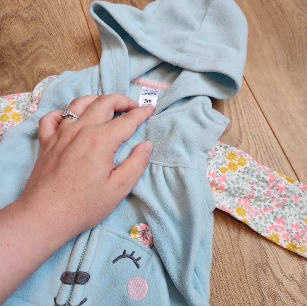 3m Carter's Fleece Vest Outfit - Picture 2 of 2